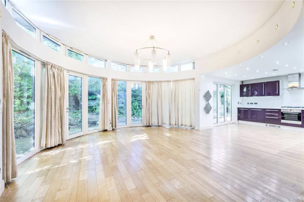 3 bed Bungalow for rent in Willesden. From Marsh & Parsons - Willesden Green
