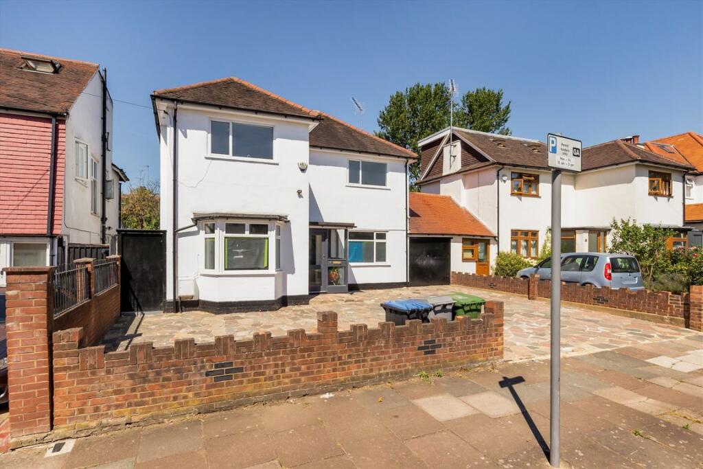 5 bed Detached for rent in Willesden. From Marsh & Parsons - Willesden Green