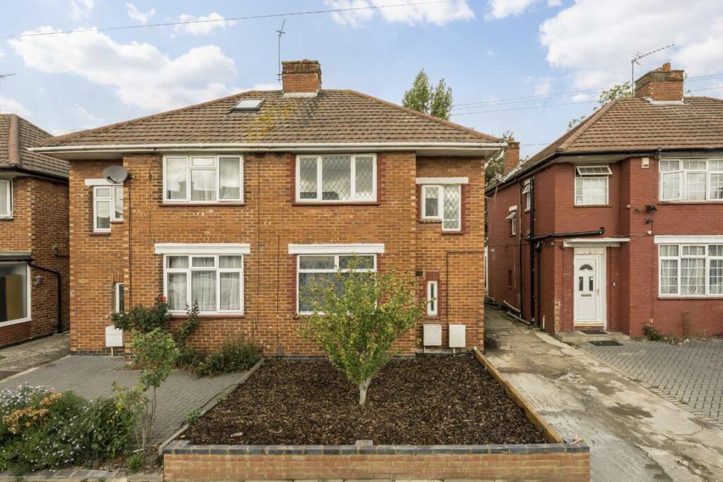 3 bed Semi Detached for rent in Wembley. From Marsh & Parsons - Willesden Green 3 bed Semi Detached for rent in Wembley. From Marsh & Parsons - Willesden Green