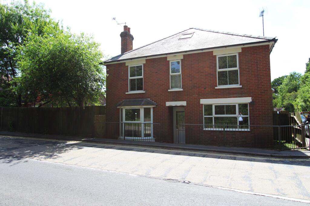 2 bed Semi Detached for rent in Wickham. From Byrne Runciman - Wickham