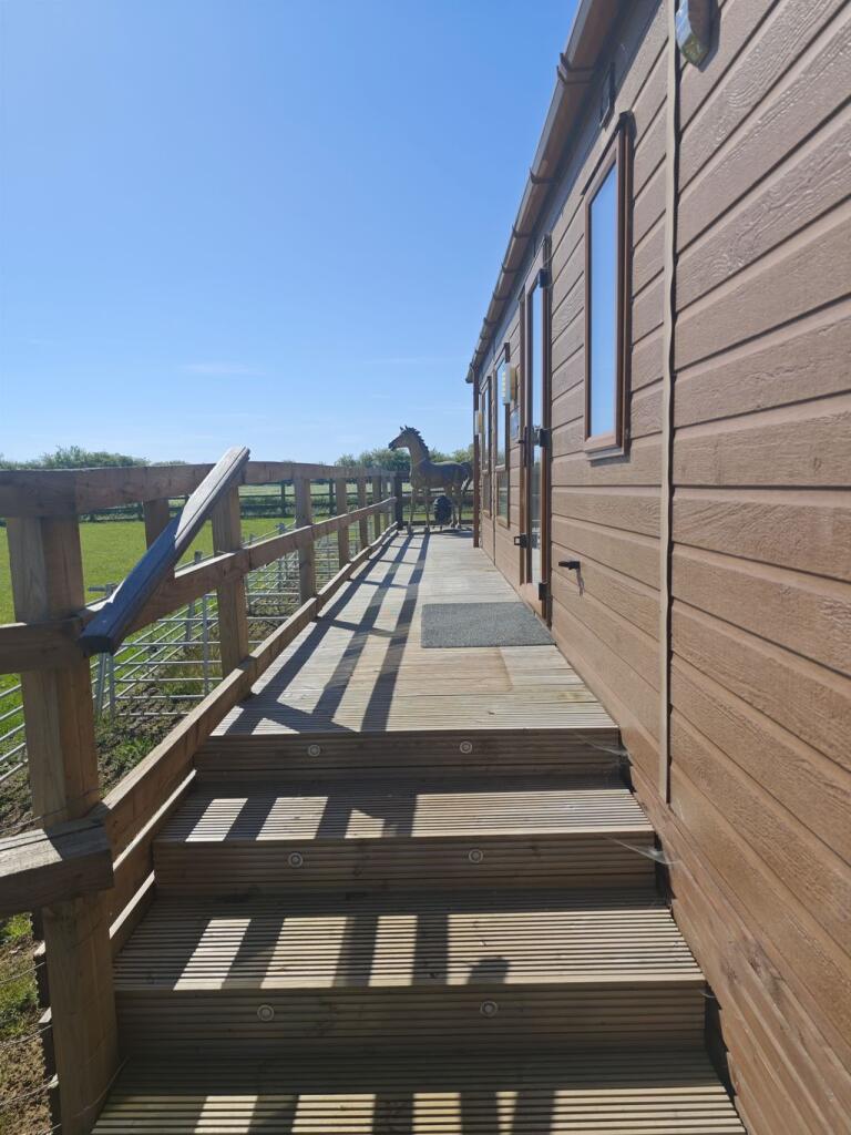2 bed Detached for rent in Melksham. From C J Residential - Trowbridge
