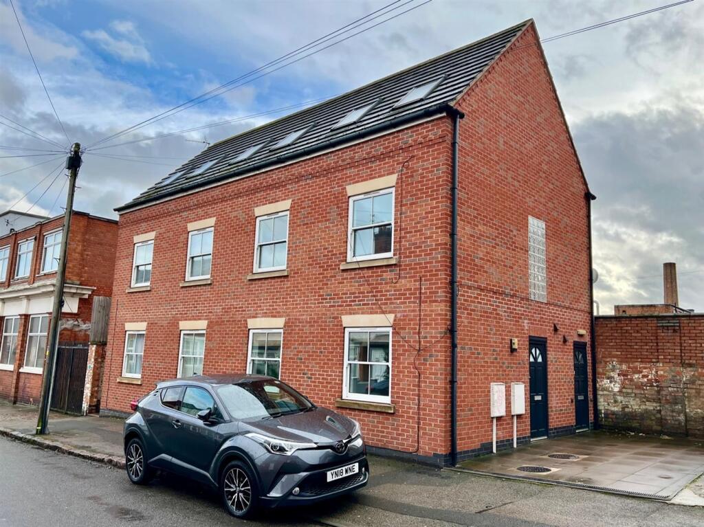 1 bed 1st Floor Flat for rent in Leicester. From Carlton Estates - Narborough 1 bed 1st Floor Flat for rent in Leicester. From Carlton Estates - Narborough