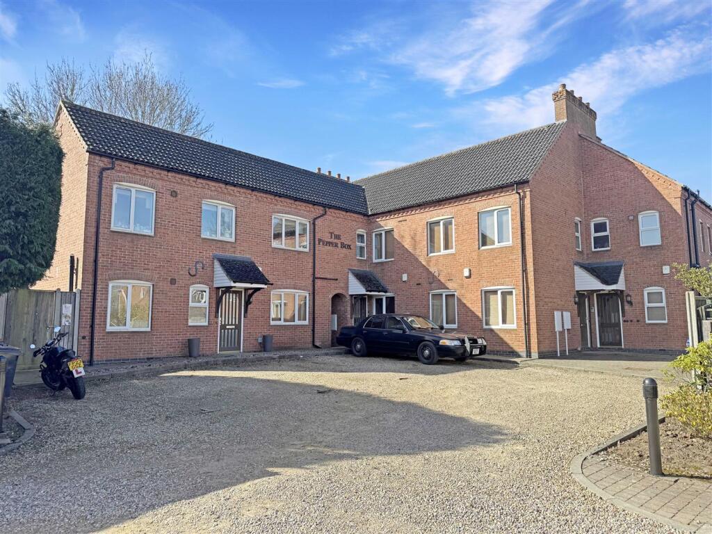 1 bed 1st Floor Flat for rent in Hinckley. From Carlton Estates - Narborough