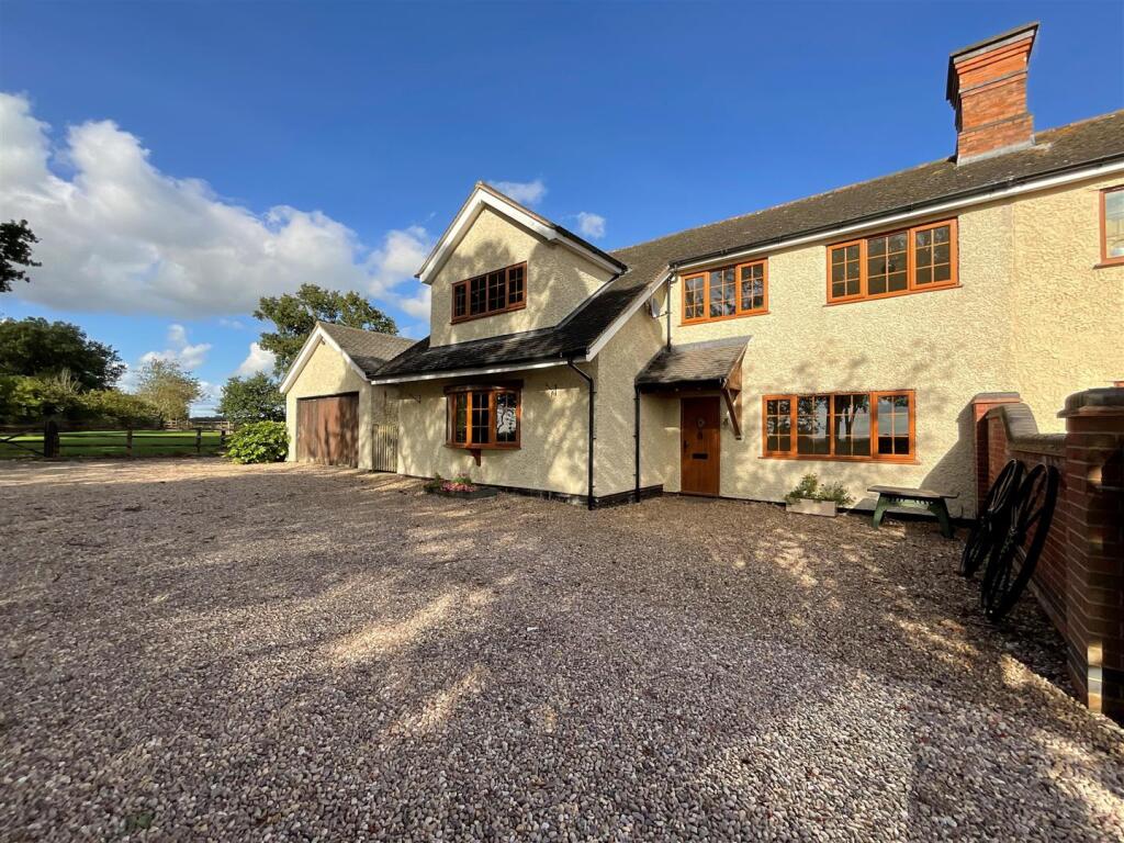 3 bed Semi Detached for rent in Earl Shilton. From Carlton Estates - Narborough