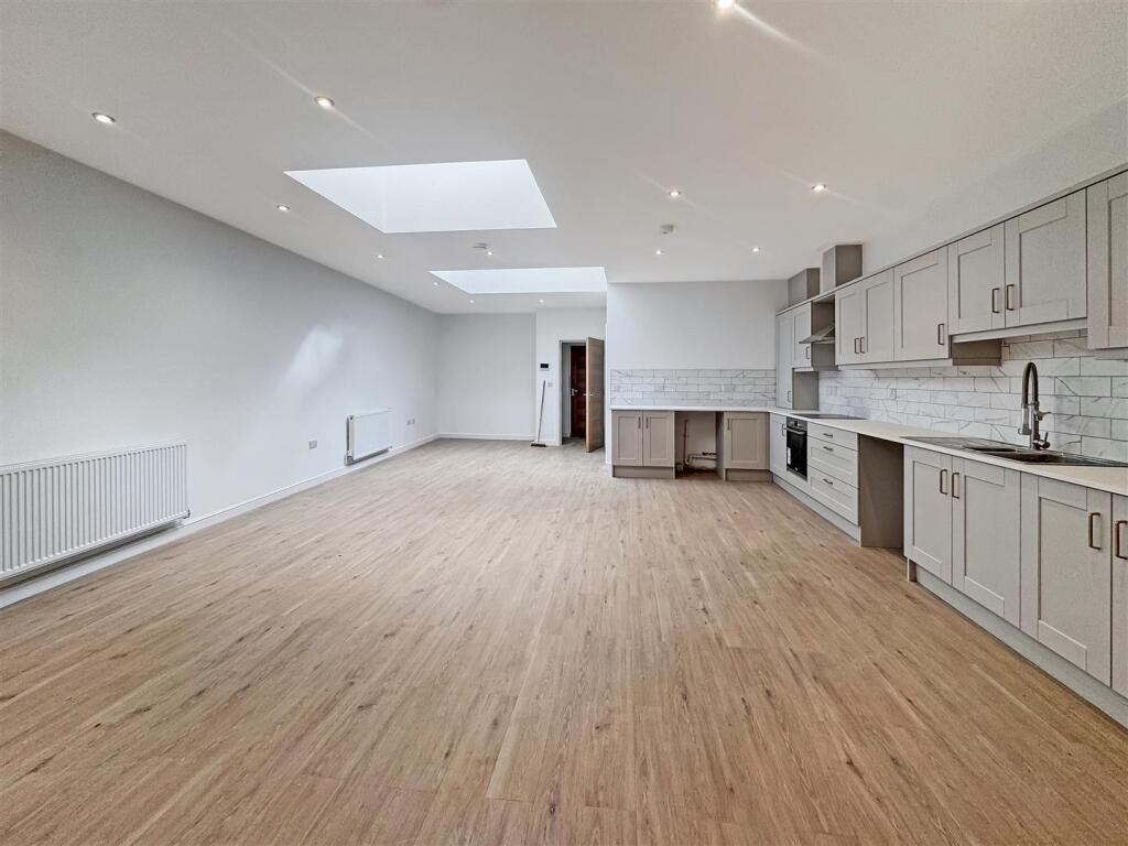 2 bed 1st Floor Flat for rent in Hinckley. From Carlton Estates - Narborough 2 bed 1st Floor Flat for rent in Hinckley. From Carlton Estates - Narborough