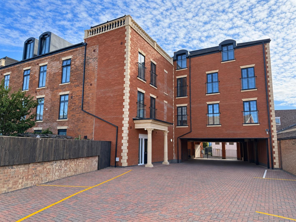 2 bed Apartment for rent in Hinckley. From Carlton Estates - Narborough