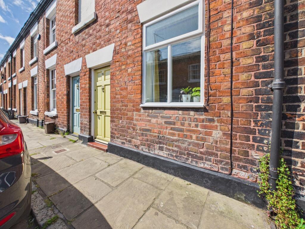 2 bed Mid Terraced House for rent in Chester. From Changing-Home - Chester