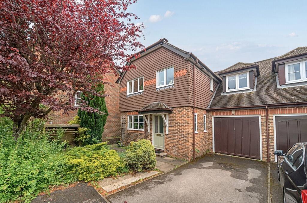4 bed Link detached for rent in New Alresford. From Charters - Alresford
