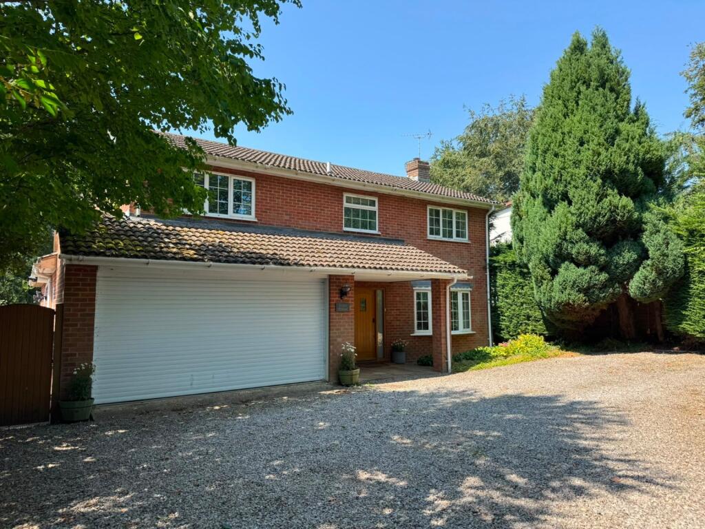 4 bed Detached for rent in New Alresford. From Charters - Alresford
