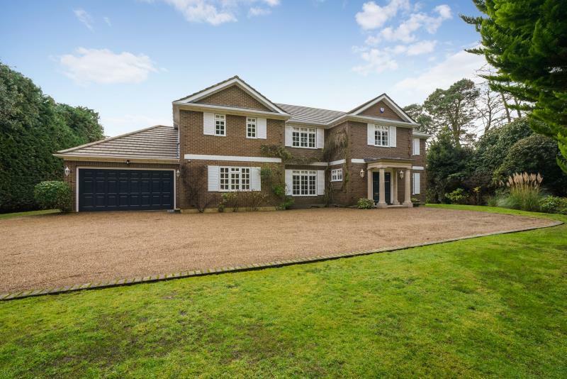 6 bed Detached House for rent in Weybridge. From Martin & Wheatley