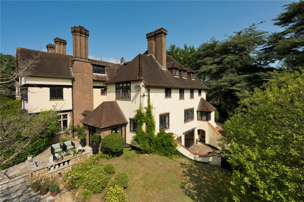 8 bed Detached for rent in Weybridge. From Martin and Wheatley - Weybridge Lettings