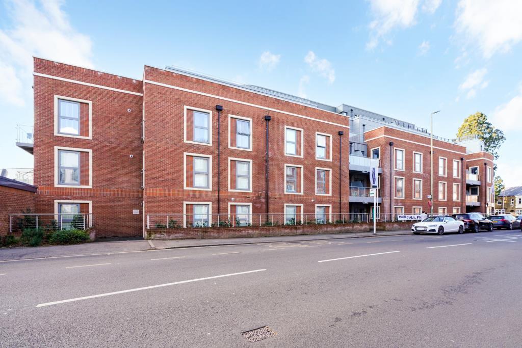 2 bed Apartment for rent in Weybridge. From Martin and Wheatley - Weybridge Lettings 2 bed Apartment for rent in Weybridge. From Martin and Wheatley - Weybridge Lettings