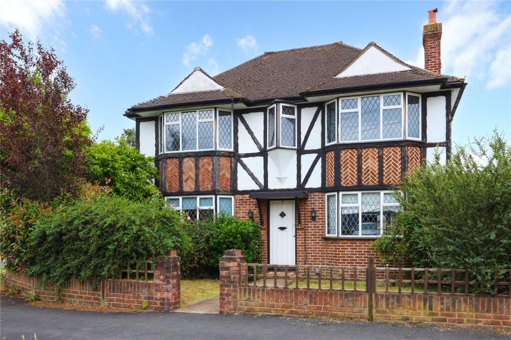 4 bed Detached for rent in Walton-on-Thames. From Martin and Wheatley - Weybridge Lettings