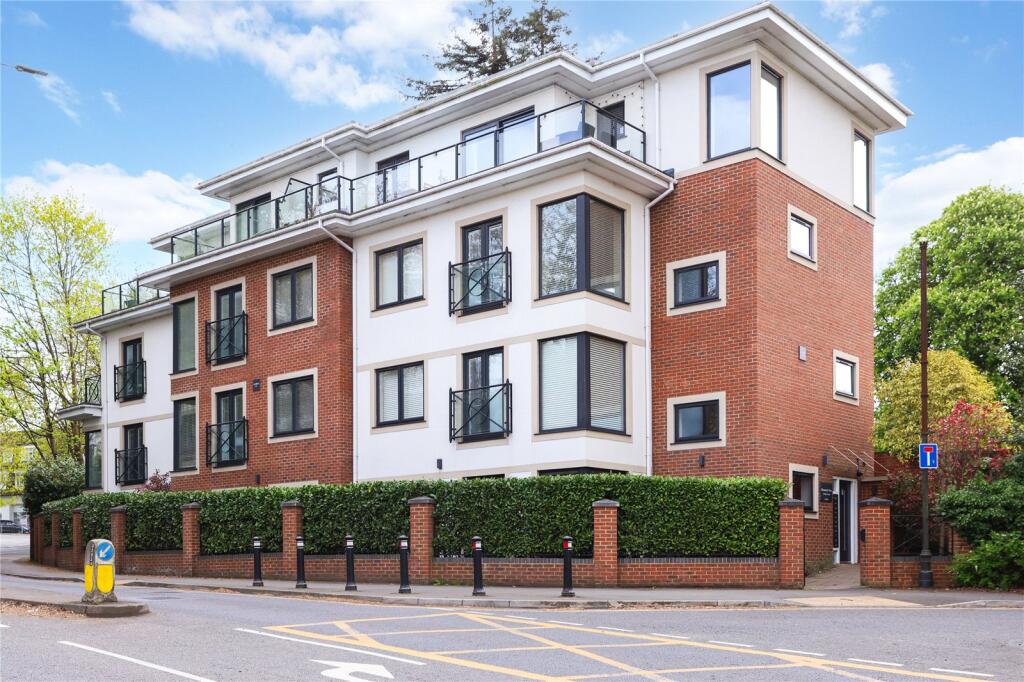 1 bed Apartment for rent in Weybridge. From Martin and Wheatley - Weybridge Lettings