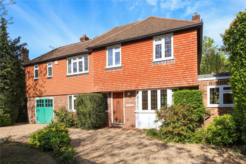 4 bed Detached for rent in Weybridge. From Martin and Wheatley - Weybridge Lettings