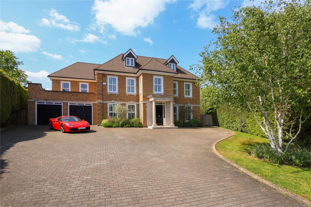 6 bed Detached for rent in Walton-on-Thames. From Martin and Wheatley - Weybridge Lettings