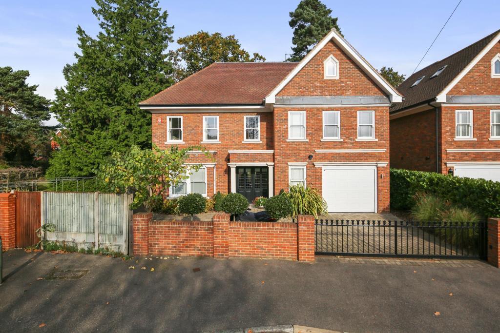 6 bed Detached for rent in Weybridge. From Martin and Wheatley - Weybridge Lettings