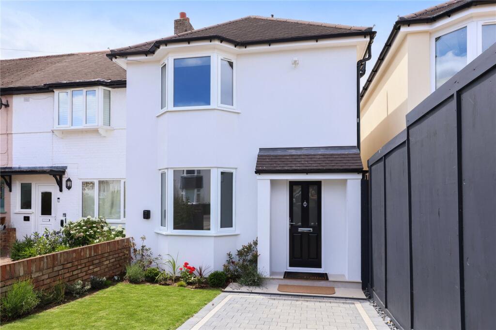 3 bed Semi Detached for rent in West Molesey. From Martin and Wheatley - Weybridge Lettings