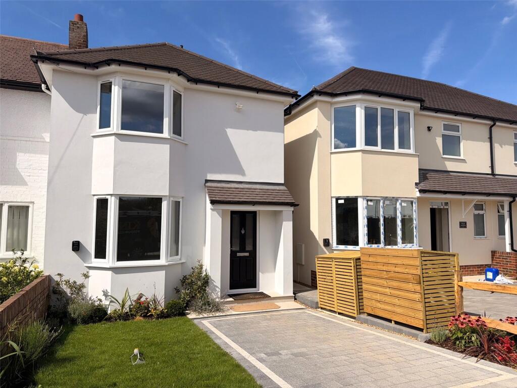 3 bed Semi Detached for rent in West Molesey. From Martin and Wheatley - Weybridge Lettings 3 bed Semi Detached for rent in West Molesey. From Martin and Wheatley - Weybridge Lettings