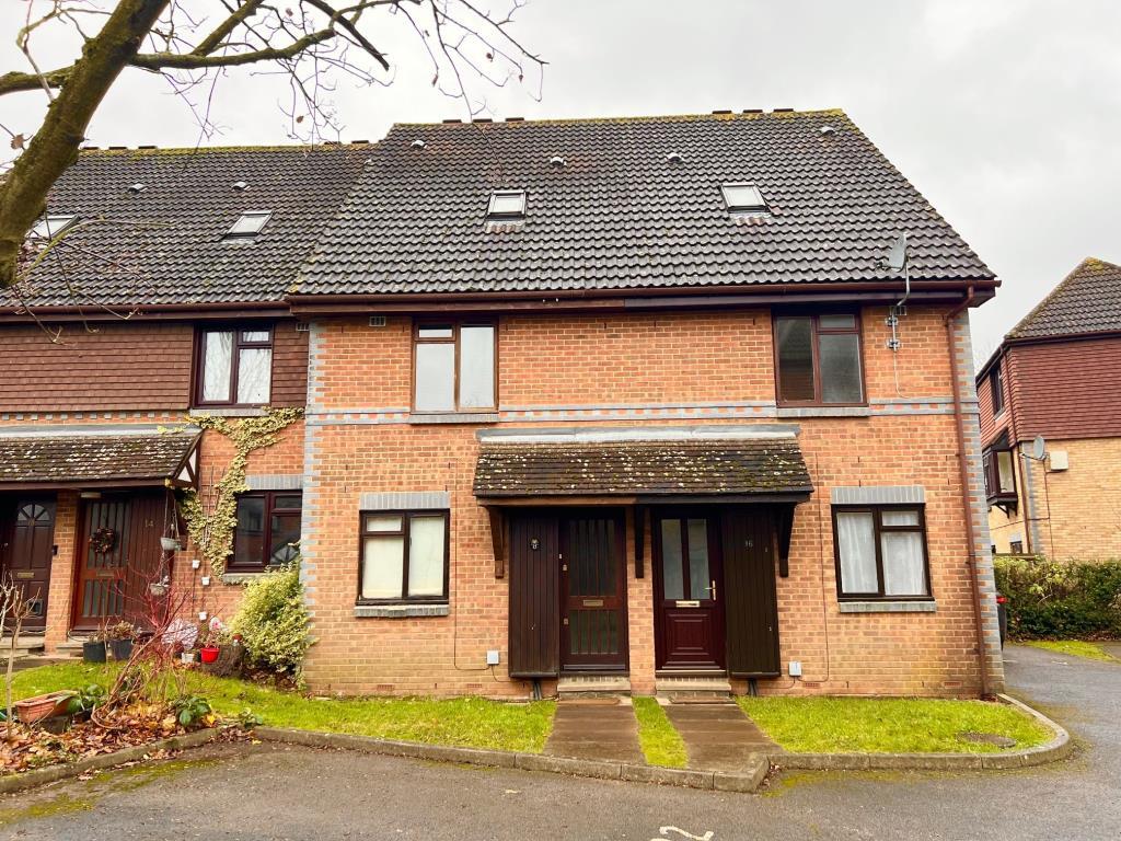 2 bed Annexe for rent in Jacobs Well. From Martin and Wheatley - Weybridge Lettings 2 bed Annexe for rent in Jacobs Well. From Martin and Wheatley - Weybridge Lettings