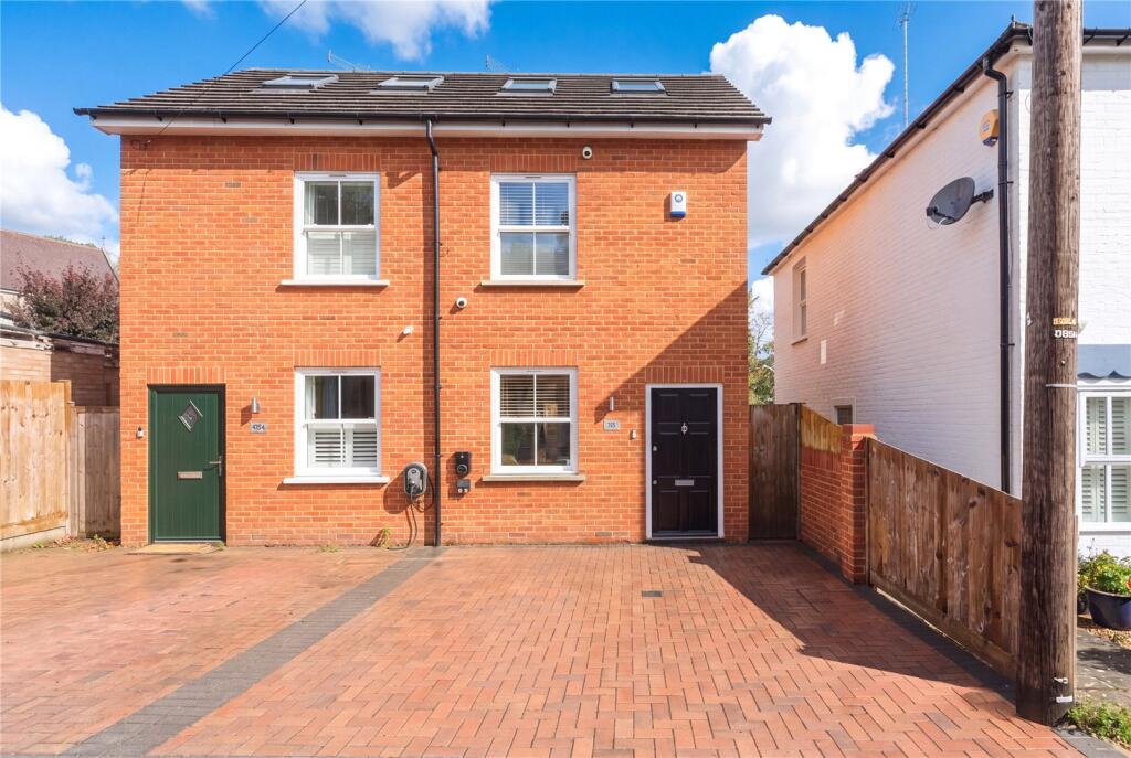 2 bed Semi Detached for rent in Weybridge. From Martin and Wheatley - Weybridge Lettings 2 bed Semi Detached for rent in Weybridge. From Martin and Wheatley - Weybridge Lettings