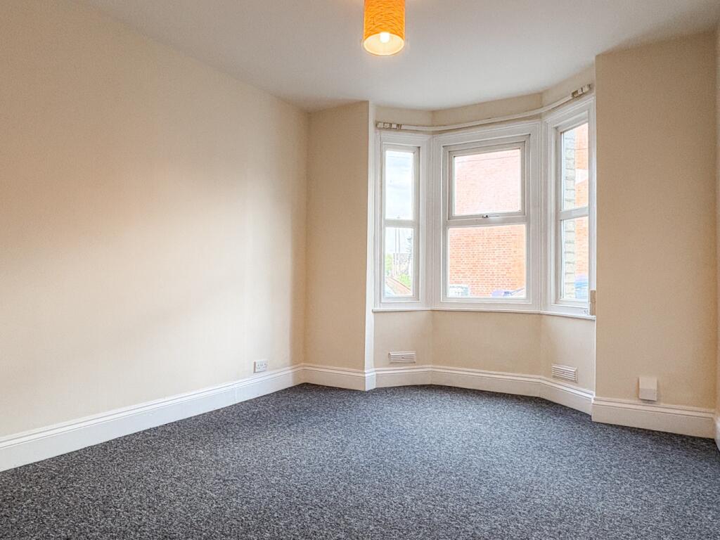 1 bed House (unspecified) for rent in Reading. From Martyn Russell Property Services - Reading