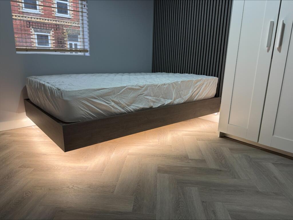 4 bed Studio for rent in Shinfield. From Martyn Russell Property Services - Reading 4 bed Studio for rent in Shinfield. From Martyn Russell Property Services - Reading