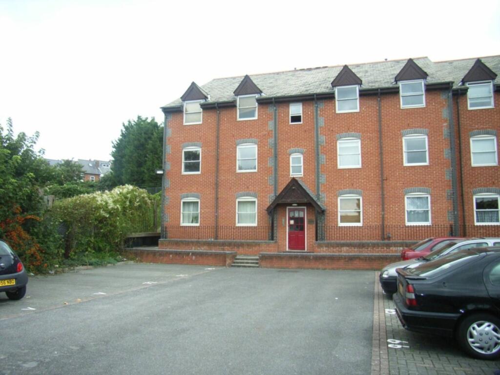 1 bed Apartment for rent in Shinfield. From Martyn Russell Property Services - Reading