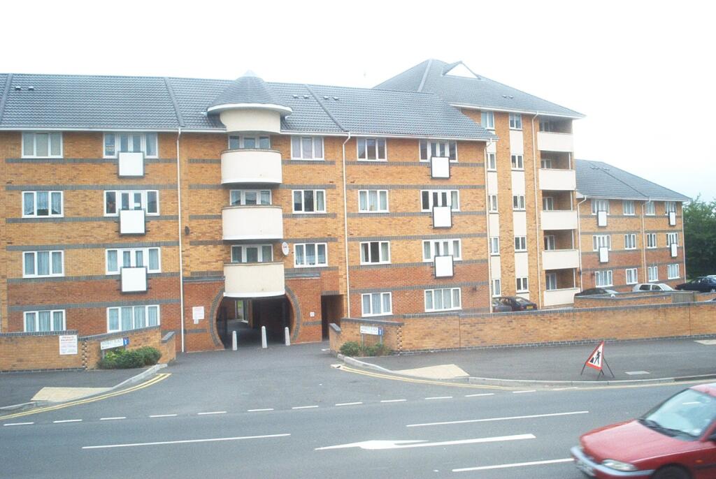 2 bed House (unspecified) for rent in Burghfield. From Martyn Russell Property Services - Reading