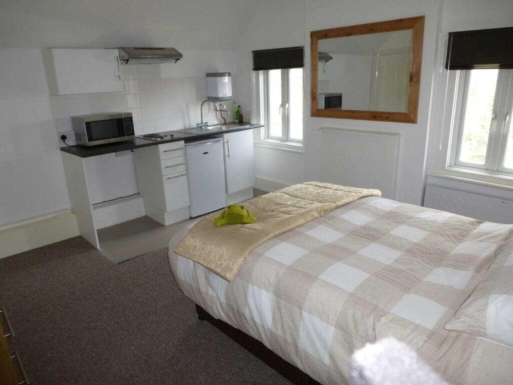 0 bed Studio for rent in Reading. From Martyn Russell Property Services - Reading