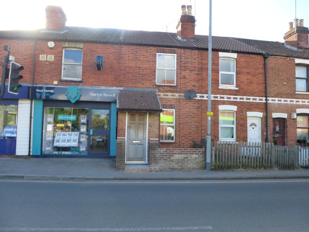 2 bed Mid Terraced House for rent in Woodley. From Martyn Russell Property Services - Reading 2 bed Mid Terraced House for rent in Woodley. From Martyn Russell Property Services - Reading