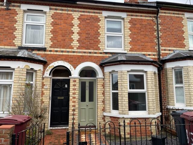 3 bed Mid Terraced House for rent in Reading. From Martyn Russell Property Services - Reading