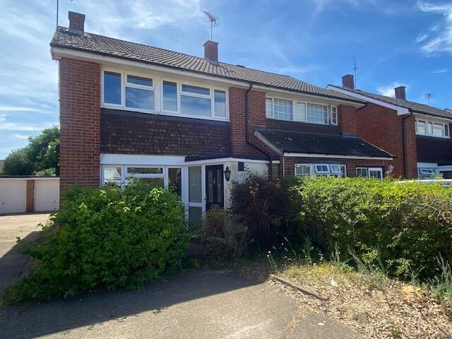 3 bed Semi Detached for rent in Woodley. From Martyn Russell Property Services - Reading 3 bed Semi Detached for rent in Woodley. From Martyn Russell Property Services - Reading