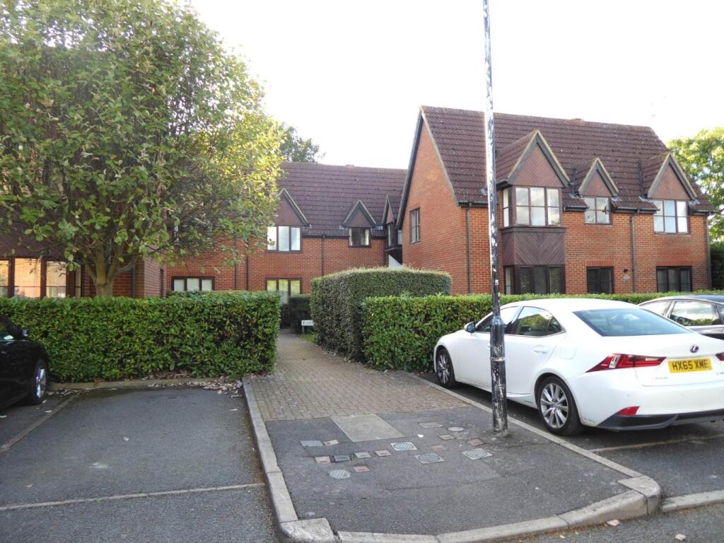 2 bed 1st Floor Flat for rent in Reading. From Martyn Russell Property Services - Reading