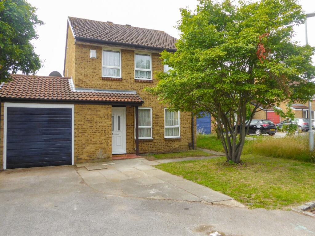 3 bed Detached for rent in Sindlesham. From Martyn Russell Property Services - Reading