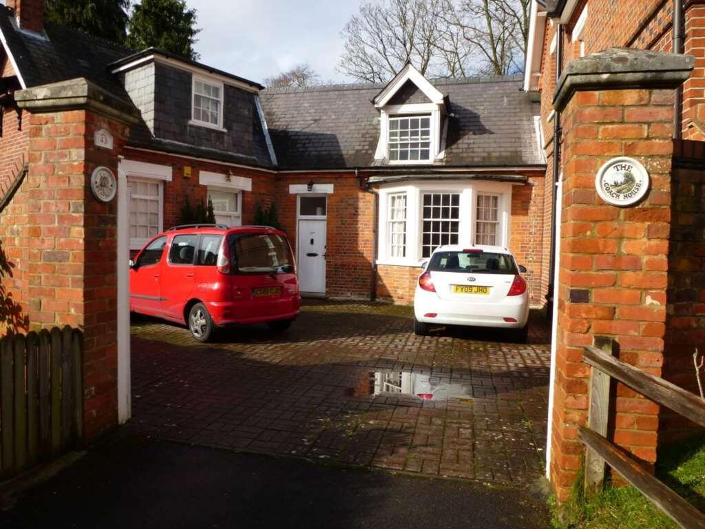 1 bed Cottage for rent in Chazey Heath. From Martyn Russell Property Services - Reading 1 bed Cottage for rent in Chazey Heath. From Martyn Russell Property Services - Reading