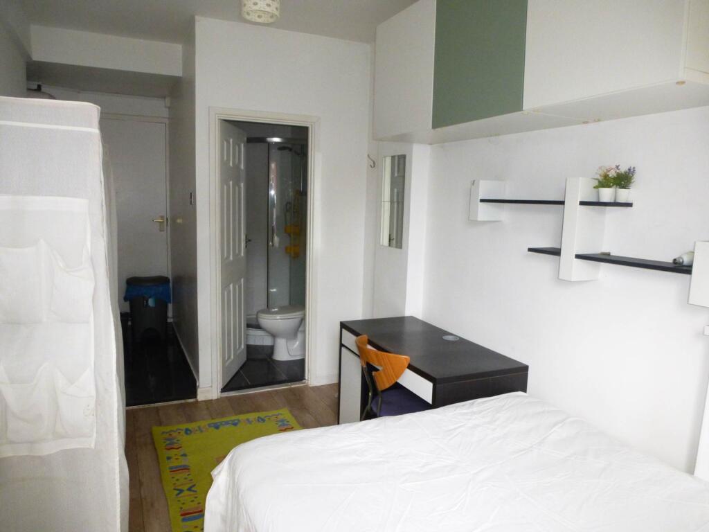 0 bed Studio for rent in Barkham. From Martyn Russell Property Services - Reading