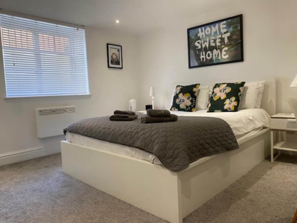 1 bed 1st Floor Flat for rent in Reading. From Martyn Russell Property Services - Reading 1 bed 1st Floor Flat for rent in Reading. From Martyn Russell Property Services - Reading