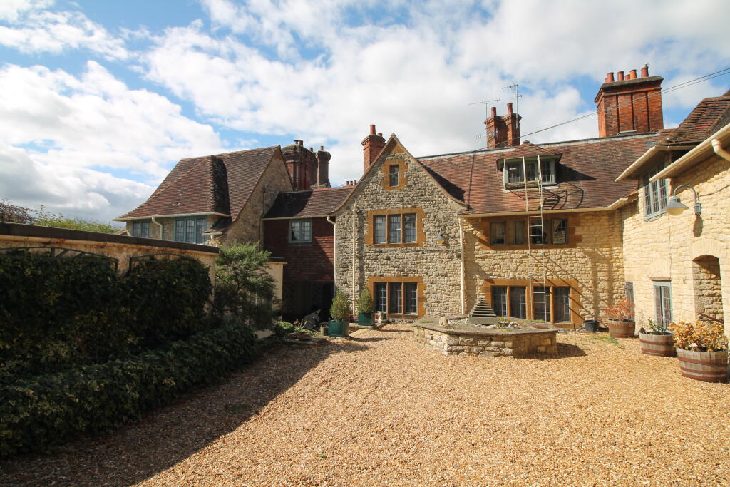 2 bed Apartment for rent in Newton Purcell. From Mason Kelly Property Consultants - Milton Keynes
