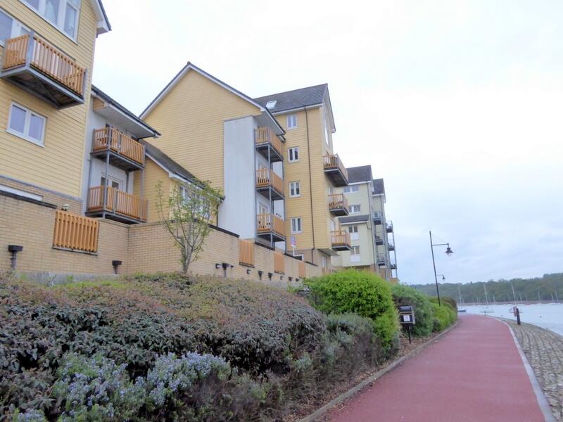 3 bed 1st Floor Flat for rent in Chatham. From McConnells - Dartford