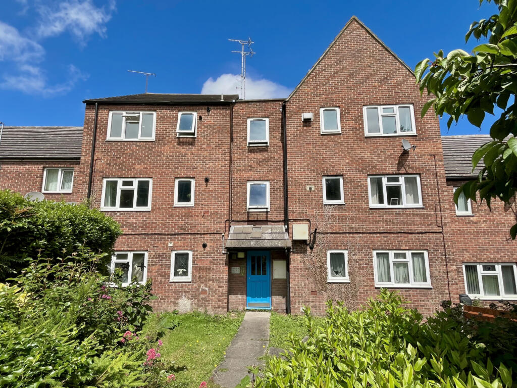 1 bed 1st Floor Flat for rent in Stone. From McConnells - Dartford
