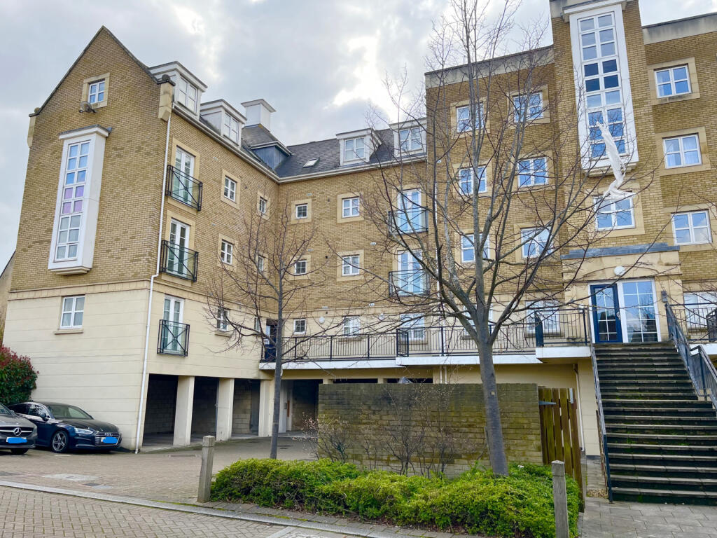 2 bed 1st Floor Flat for rent in Stone. From McConnells - Dartford