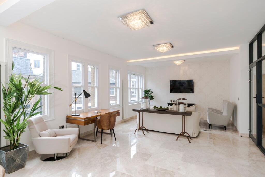 2 bed Apartment for rent in London. From McGlashans Property Services