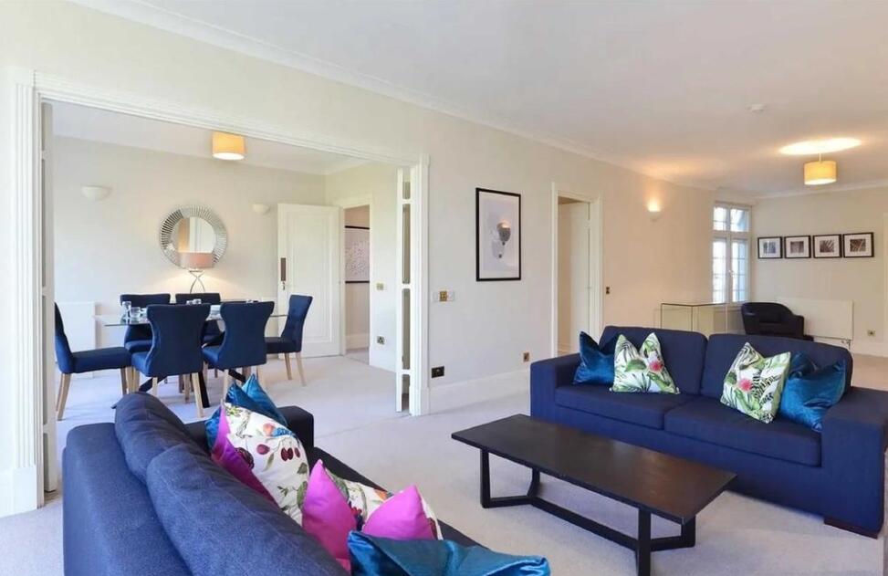 5 bed Apartment for rent in London. From McGlashans Property Services 5 bed Apartment for rent in London. From McGlashans Property Services