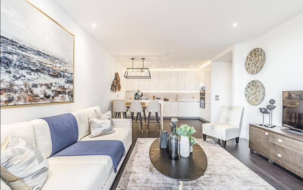 2 bed Apartment for rent in London. From McGlashans Property Services