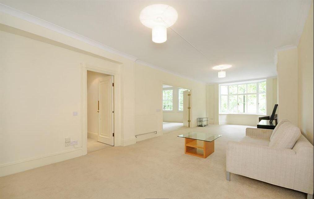 5 bed 1st Floor Flat for rent in London. From McGlashans Property Services