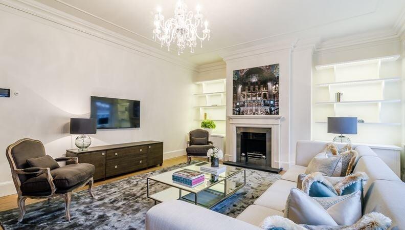 3 bed Apartment for rent in London. From McGlashans Property Services