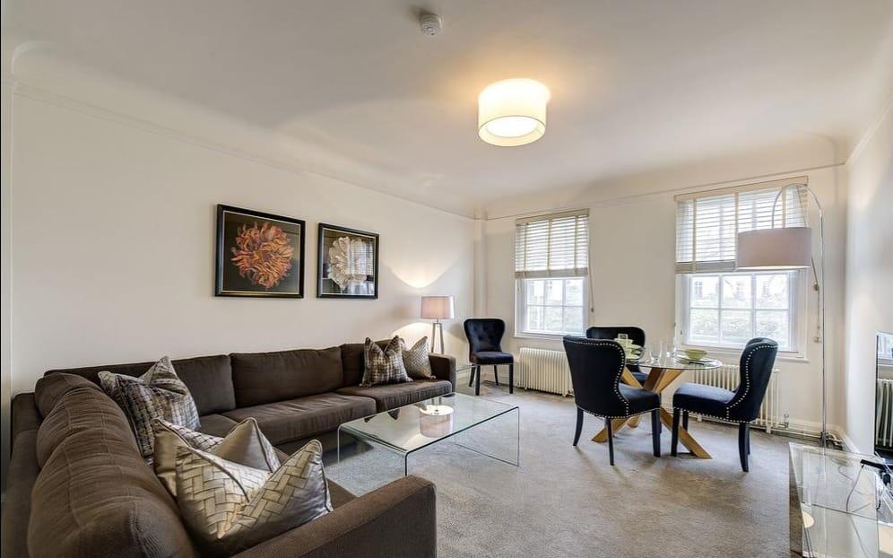 2 bed Apartment for rent in Chelsea. From McGlashans Property Services