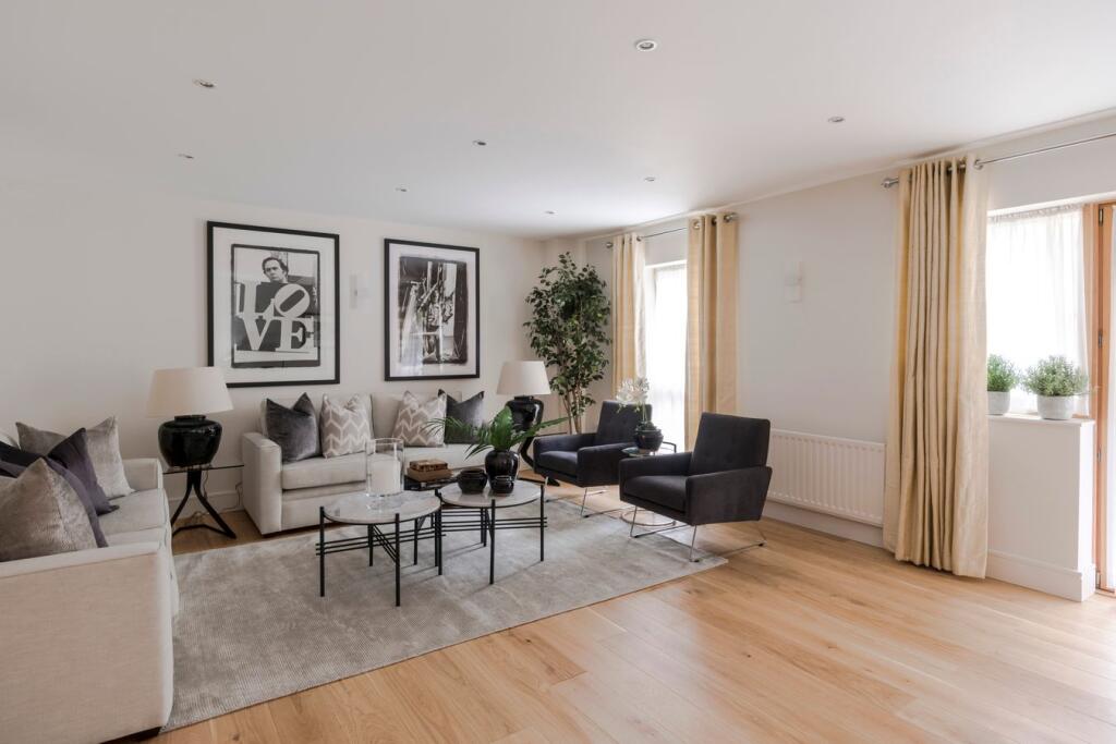 3 bed Apartment for rent in London. From McGlashans Property Services 3 bed Apartment for rent in London. From McGlashans Property Services
