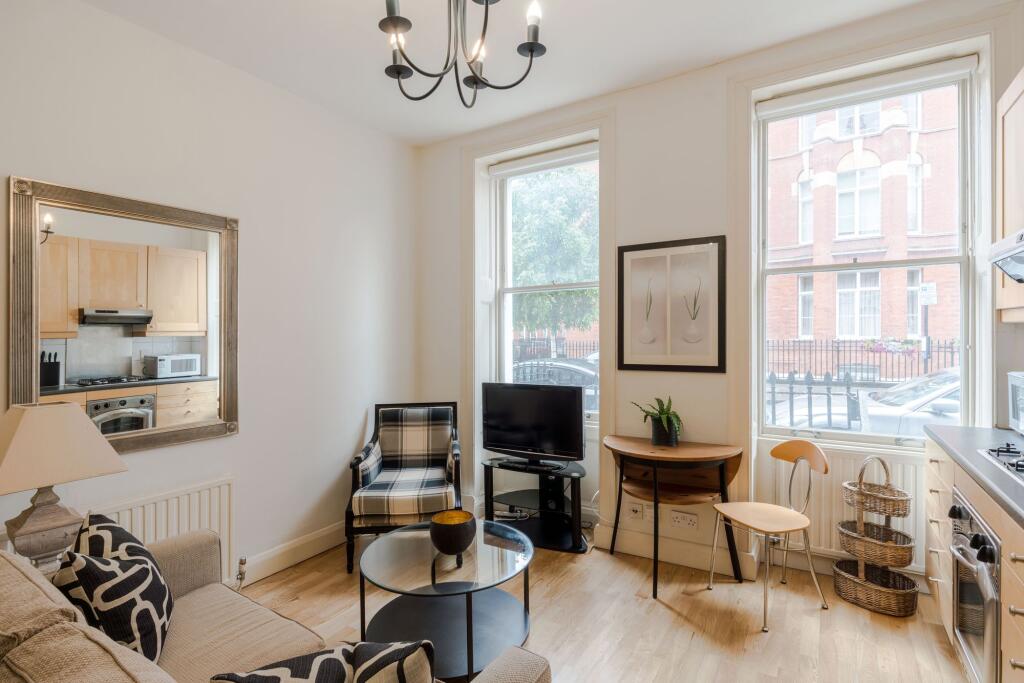 1 bed 1st Floor Flat for rent in London. From McGlashans Property Services 1 bed 1st Floor Flat for rent in London. From McGlashans Property Services